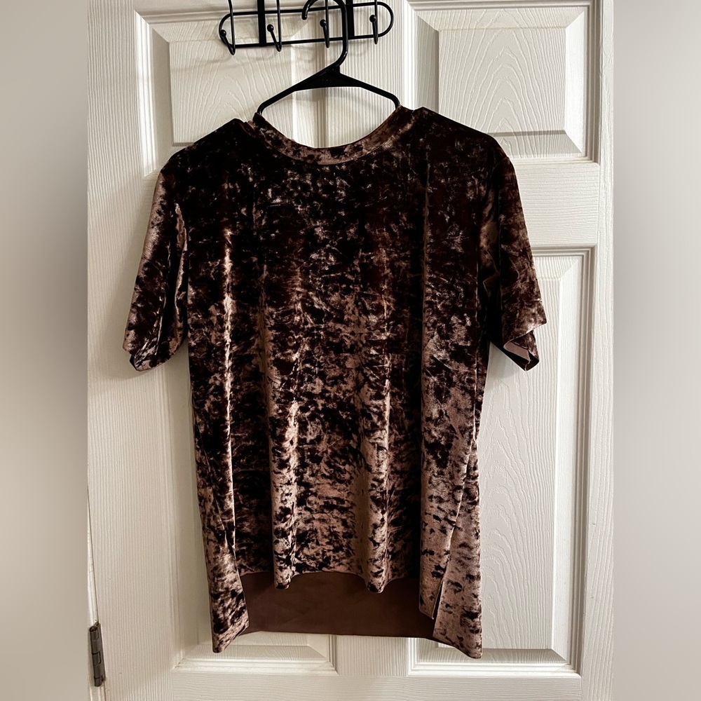Xhilaration~Short Sleeve~Crushed Velvet Top- Rich Brown~M